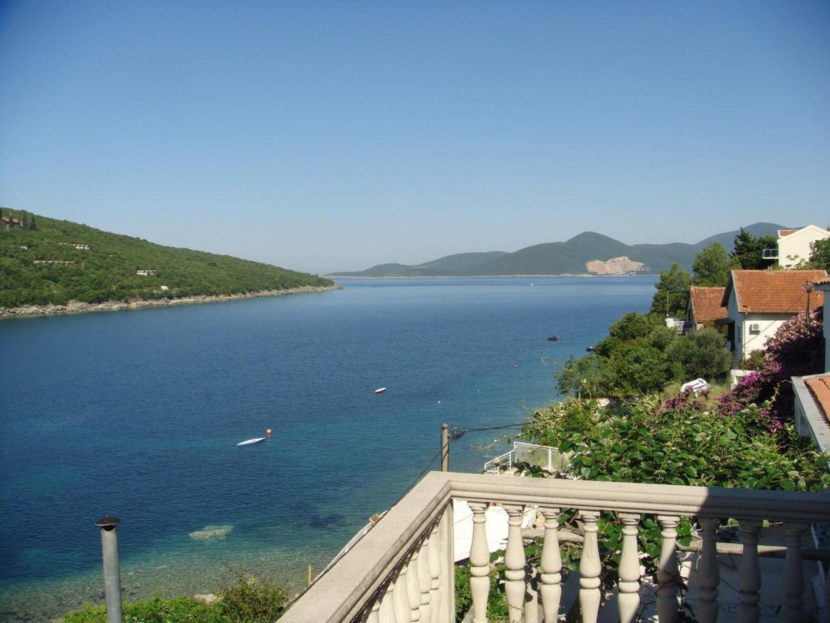 Apartments Grispolis Tivat Exteriör bild