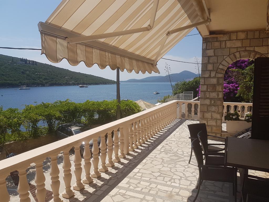 Apartments Grispolis Tivat Exteriör bild